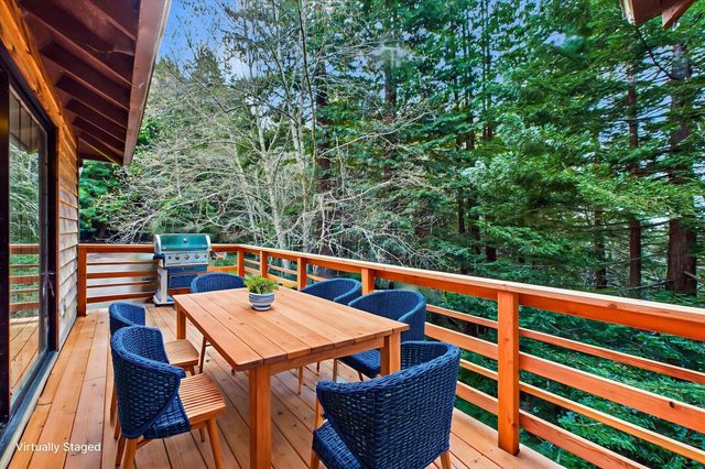 230 Blue Blossom Lane, Freshwater, CA 95503