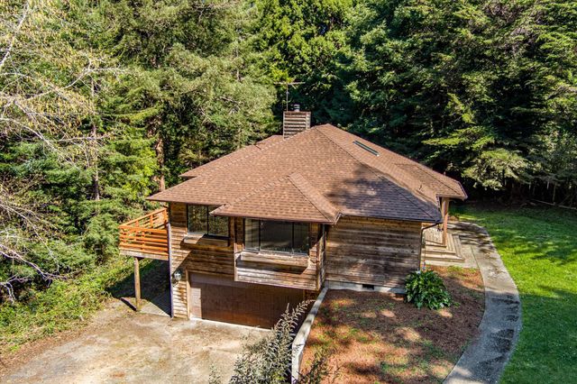 230 Blue Blossom Lane, Freshwater, CA 95503