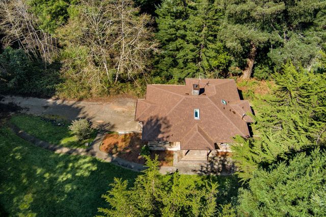 230 Blue Blossom Lane, Freshwater, CA 95503