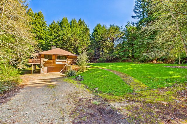 230 Blue Blossom Lane, Freshwater, CA 95503