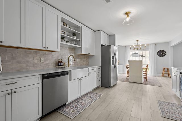 9573 Luebcke Lane, Crown Point, IN 46307