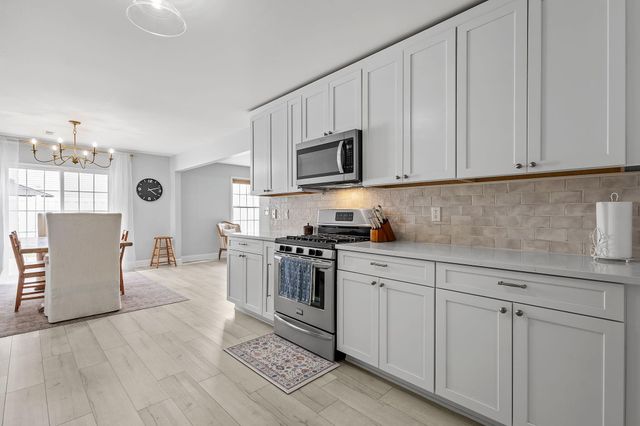 9573 Luebcke Lane, Crown Point, IN 46307