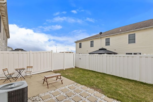 9573 Luebcke Lane, Crown Point, IN 46307