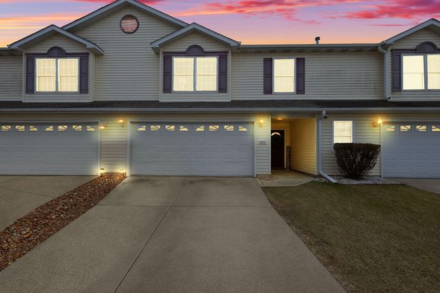 9573 Luebcke Lane, Crown Point, IN 46307