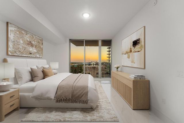 220 Lake Shore Drive 1911, Lake Park, FL 33403