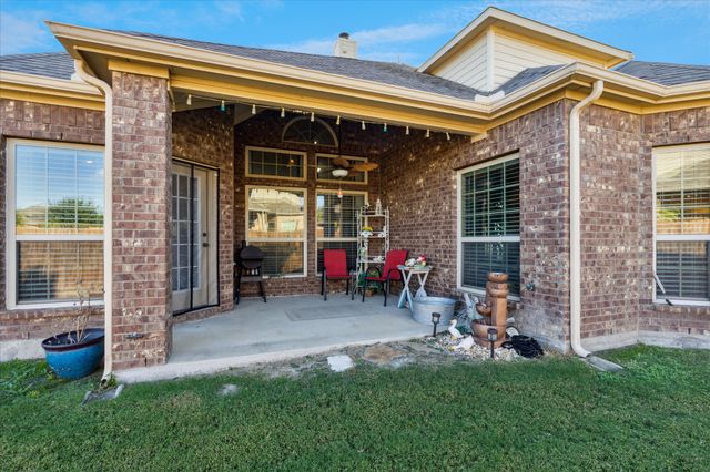 1425 Creosote Drive, Fort Worth, TX 76177