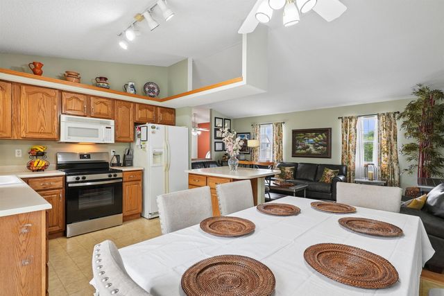4041 Jill Drive, Waterloo, IA 50701
