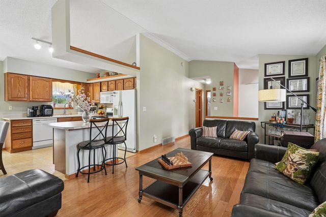 4041 Jill Drive, Waterloo, IA 50701
