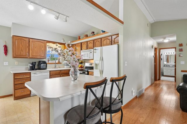 4041 Jill Drive, Waterloo, IA 50701