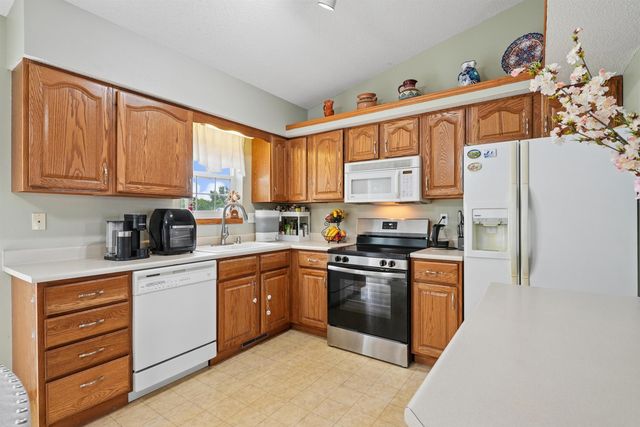 4041 Jill Drive, Waterloo, IA 50701