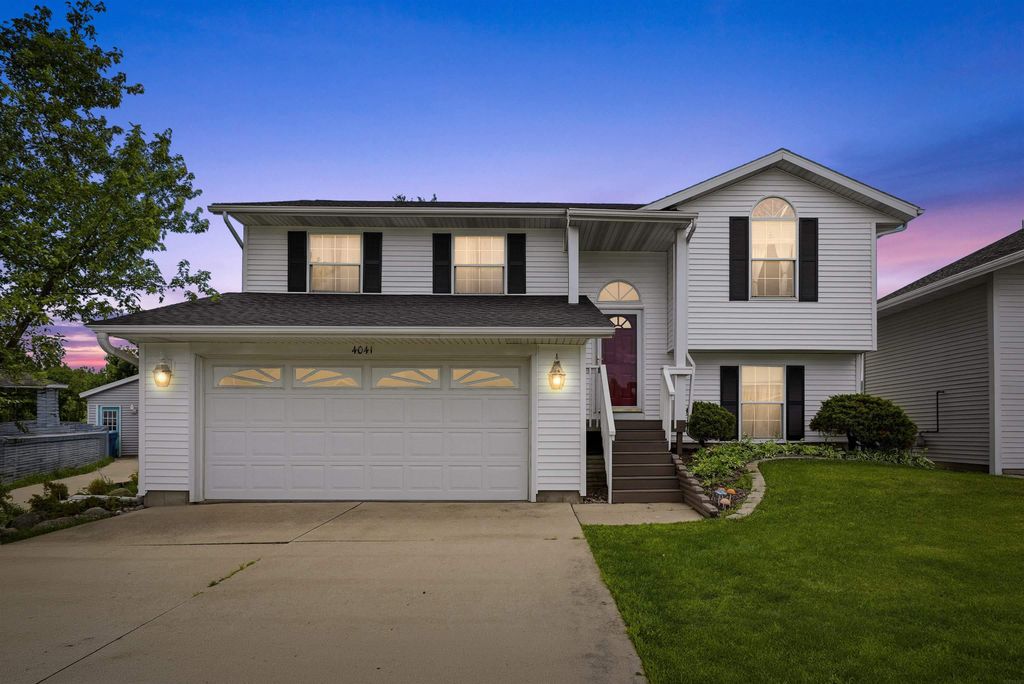 4041 Jill Drive, Waterloo, IA 50701
