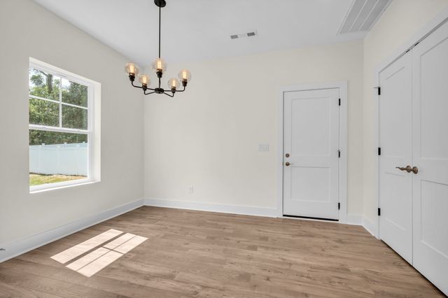 1026 Sycamore Ridge, E, Burns, TN 37029