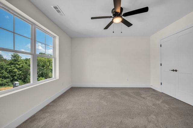 1026 Sycamore Ridge, E, Burns, TN 37029