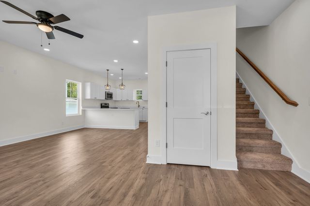 1026 Sycamore Ridge, E, Burns, TN 37029