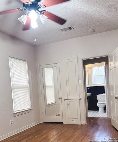 409 W Lynwood Ave Apt 4, San Antonio, TX 78212