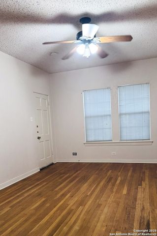 409 W Lynwood Ave Apt 4, San Antonio, TX 78212