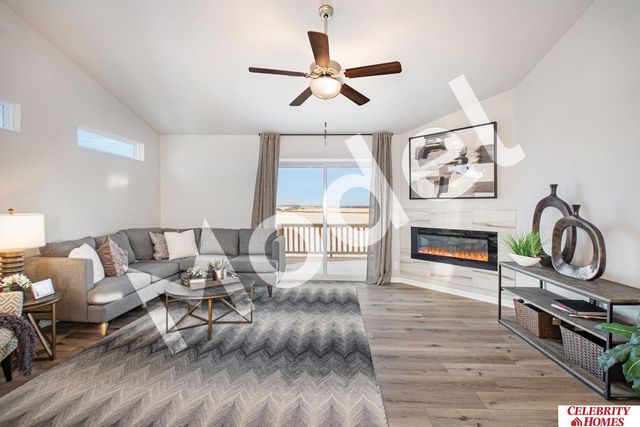 8017 N 113 Street, Omaha, NE 68142