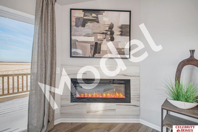 8017 N 113 Street, Omaha, NE 68142