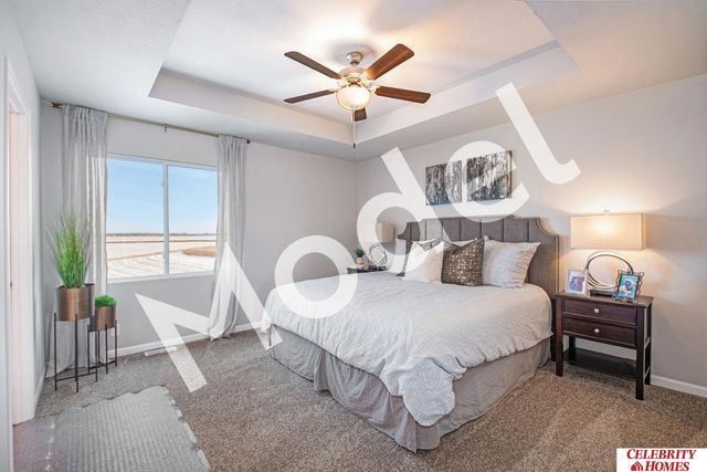 8017 N 113 Street, Omaha, NE 68142