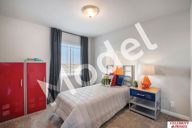 8017 N 113 Street, Omaha, NE 68142