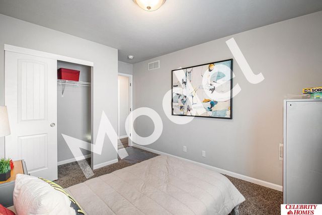 8017 N 113 Street, Omaha, NE 68142