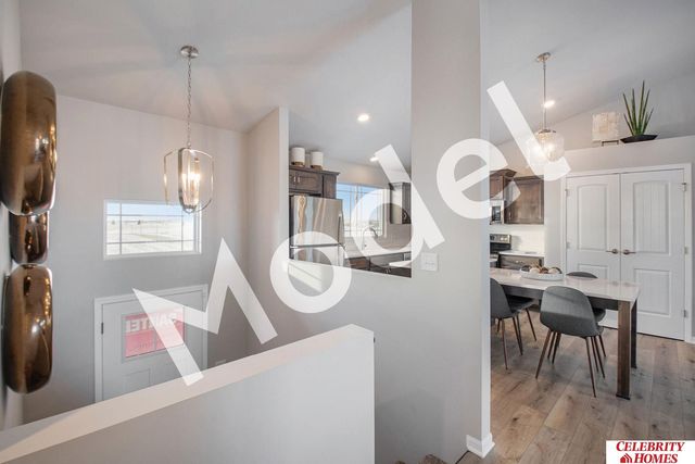 8017 N 113 Street, Omaha, NE 68142