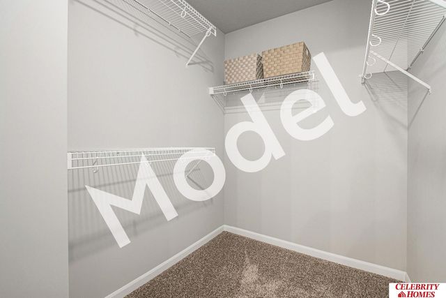 8017 N 113 Street, Omaha, NE 68142