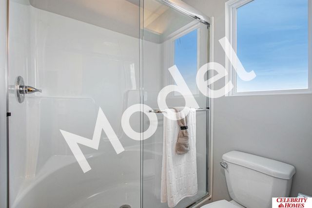 8017 N 113 Street, Omaha, NE 68142