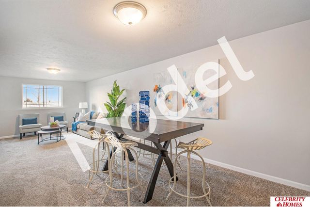 8017 N 113 Street, Omaha, NE 68142