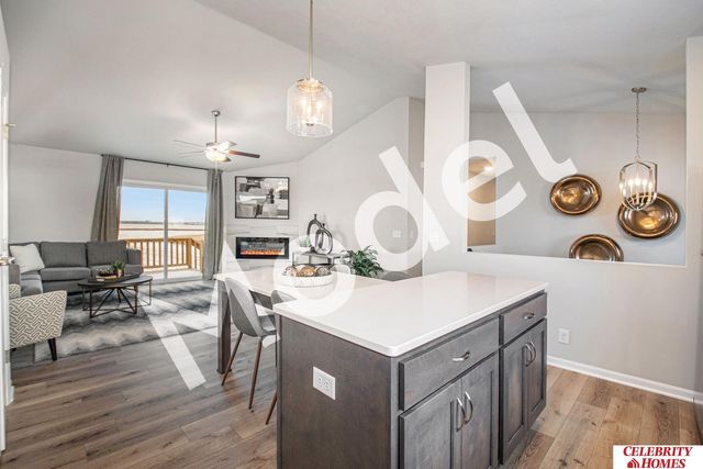 8017 N 113 Street, Omaha, NE 68142