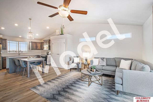 8017 N 113 Street, Omaha, NE 68142