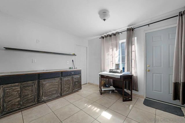 1465 S 40th St., San Diego, CA 92113