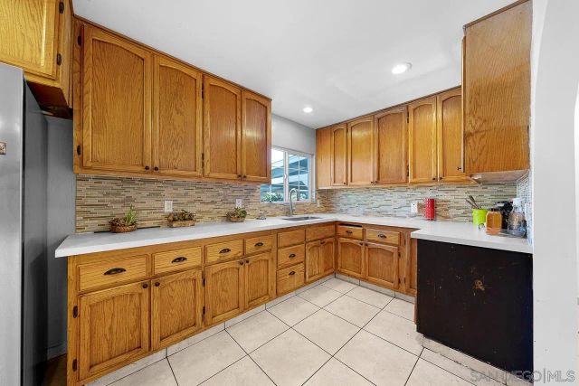 1465 S 40th St., San Diego, CA 92113