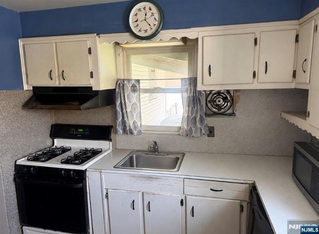 181 6th Street, Saddle Brook, NJ 07663