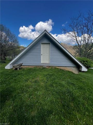 4606 Garvey Bridge Road, Crumpler, NC 28617