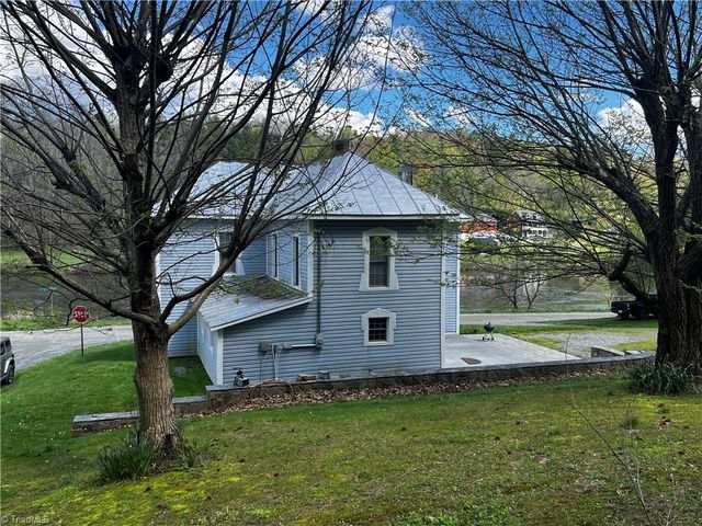 4606 Garvey Bridge Road, Crumpler, NC 28617