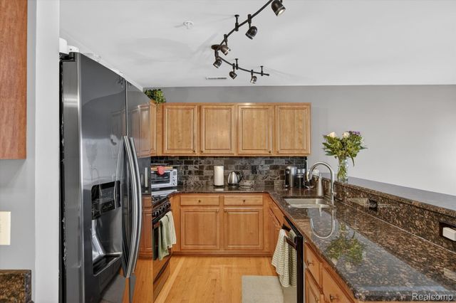 30770 Ardmore Court, Novi, MI 48377