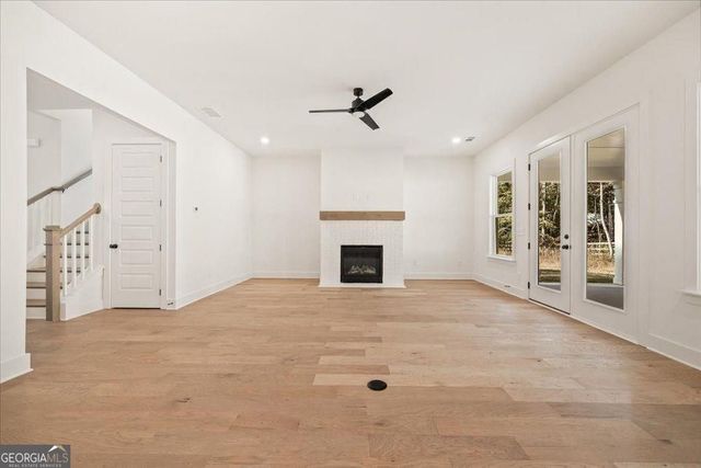 8330 Creekside Overlook Drive, Gainesville, GA 30506