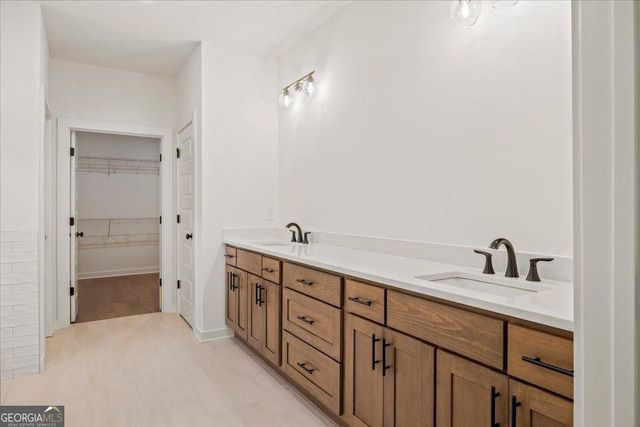 8330 Creekside Overlook Drive, Gainesville, GA 30506