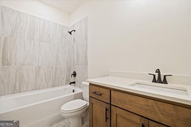 8330 Creekside Overlook Drive, Gainesville, GA 30506