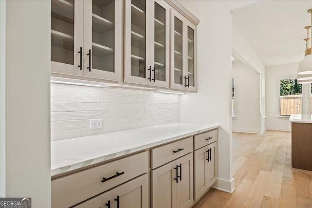 8330 Creekside Overlook Drive, Gainesville, GA 30506