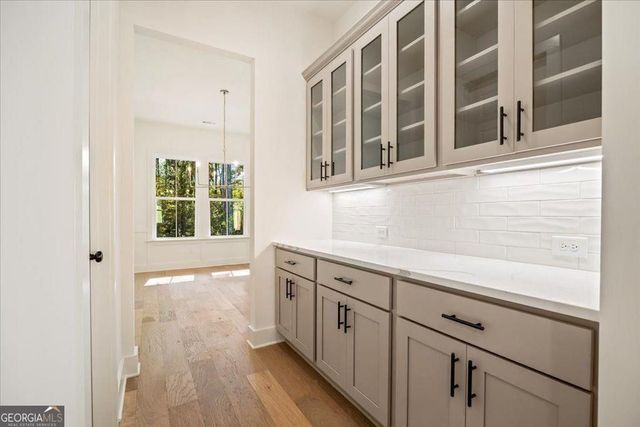 8330 Creekside Overlook Drive, Gainesville, GA 30506