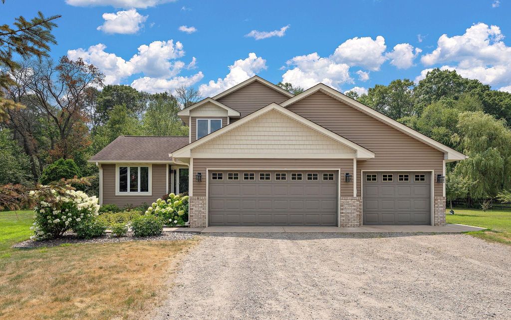 5370 226th Avenue NE, Bethel, MN 55005