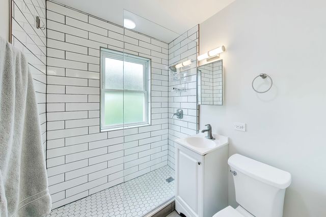 6407 N Normandy Avenue 2N, Chicago, IL 60631