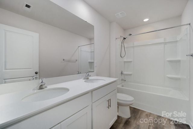 2961 Sherrills Stream Drive, Sherrills Ford, NC 28673