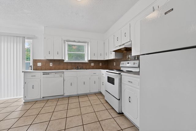 1119 Ray Road, Jacksonville, AR 72076