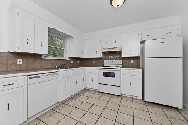 1119 Ray Road, Jacksonville, AR 72076