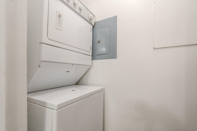 4050 W Centre Avenue 115, Portage, MI 49024