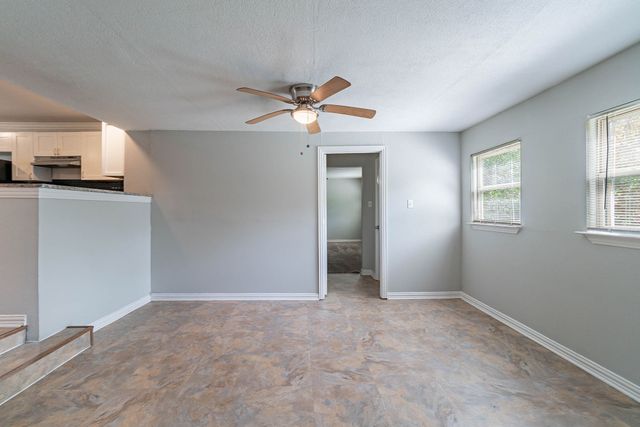 10033 Casa Oaks Drive, Dallas, TX 75228