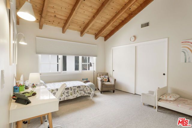 2330 Midvale Avenue, Los Angeles, CA 90064